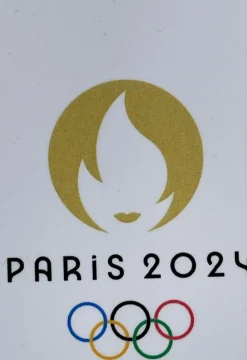 Imán oficial de París 2024